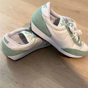 Nike Mint and White Athletic Shoes